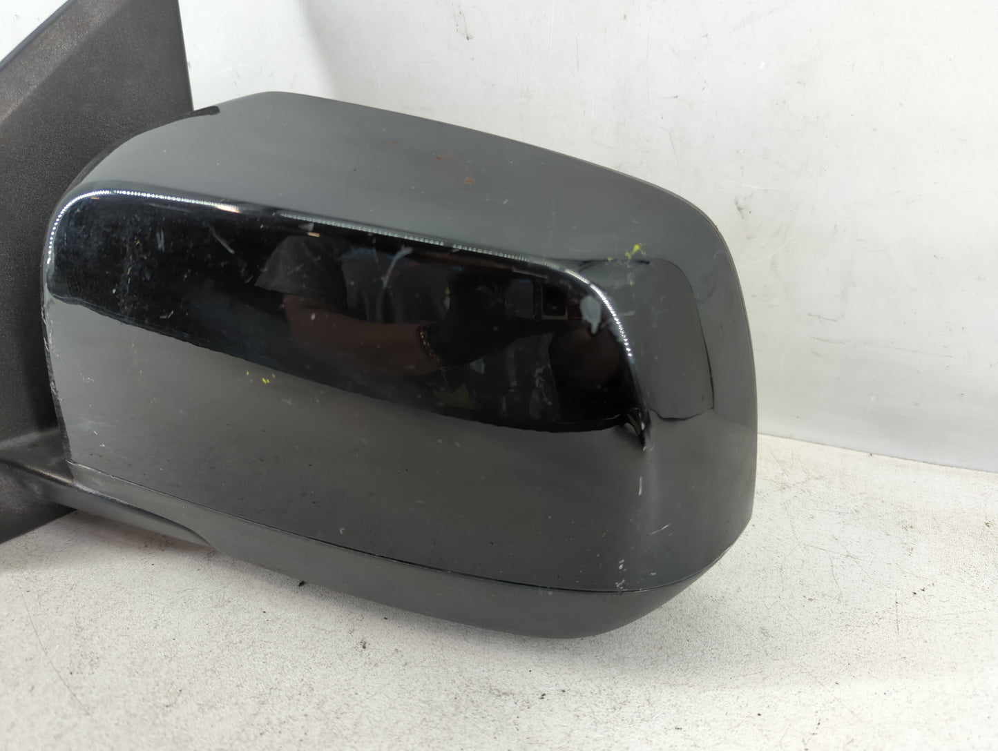 2017-2018 Gmc Canyon Driver Side View Mirror - Left Door Mirror OEM Used - Oemusedautoparts1.com