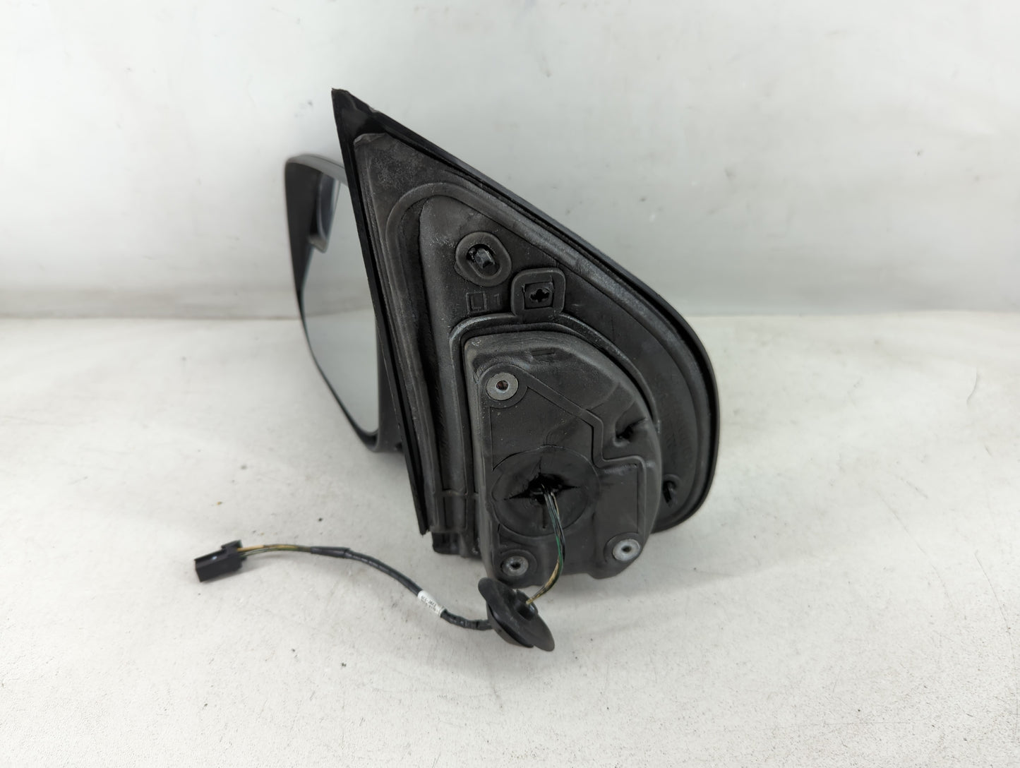2017-2018 Gmc Canyon Driver Side View Mirror - Left Door Mirror OEM Used - Oemusedautoparts1.com
