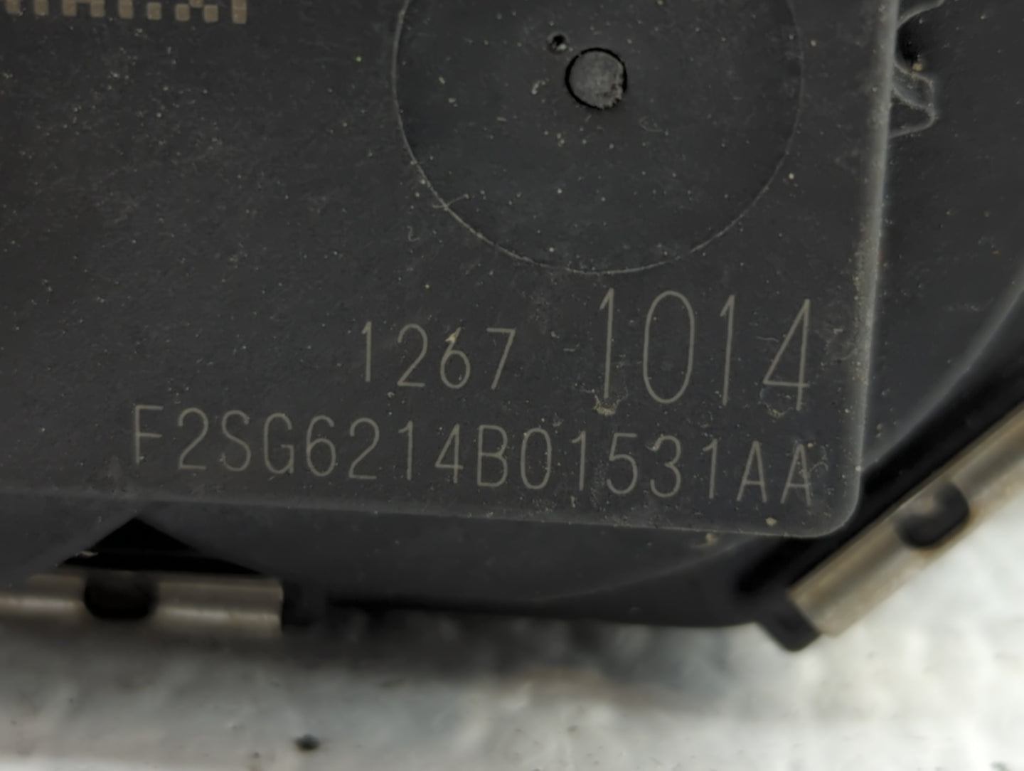 2017-2018 Gmc Canyon Throttle Body P/N:12671014 12648414, 1267 1014 Fits Fits 2016 2017 2018 2019 OEM Used Auto Parts - Oemu