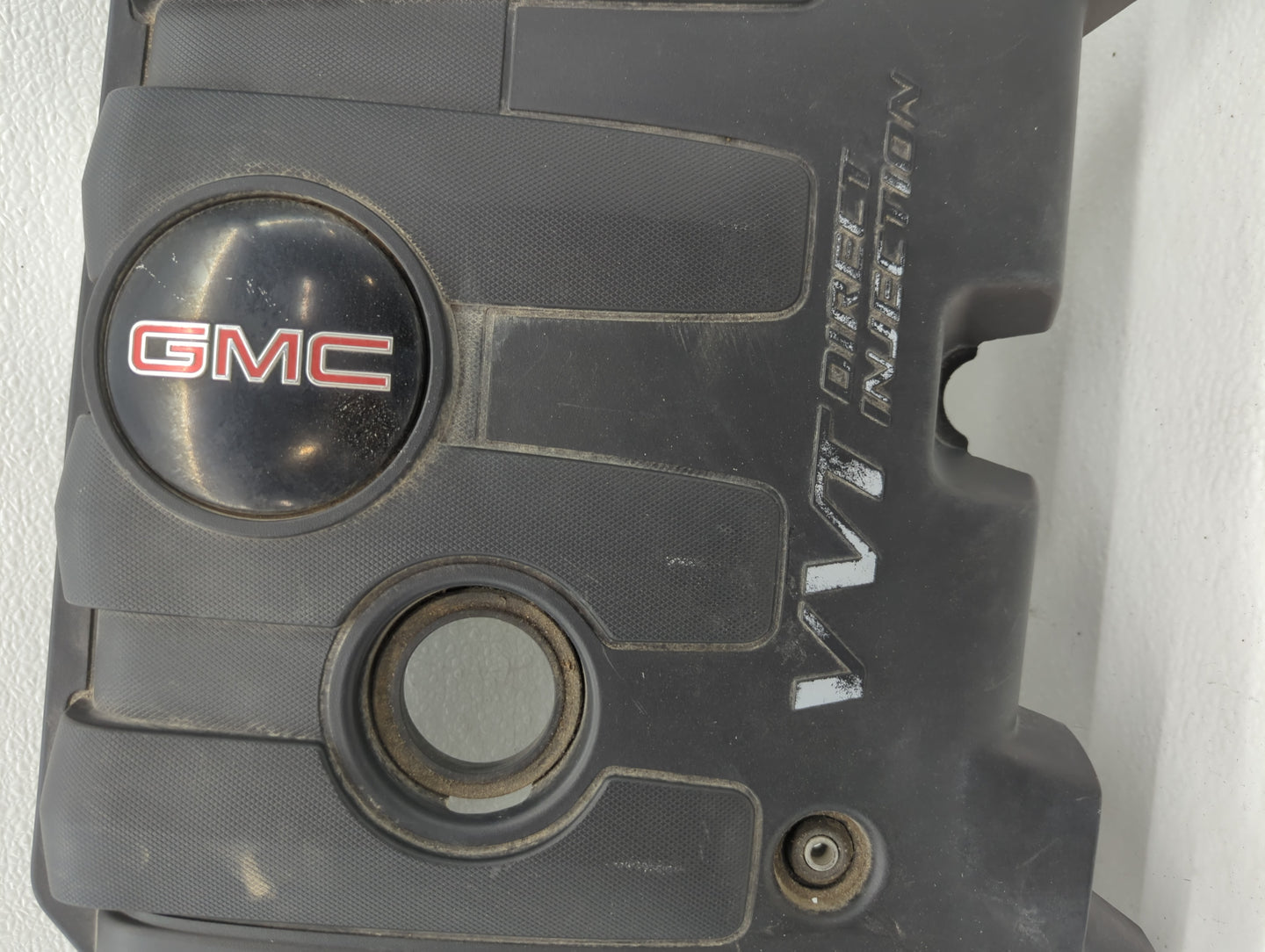 2017 Gmc Canyon Engine Cover - Oemusedautoparts1.com
