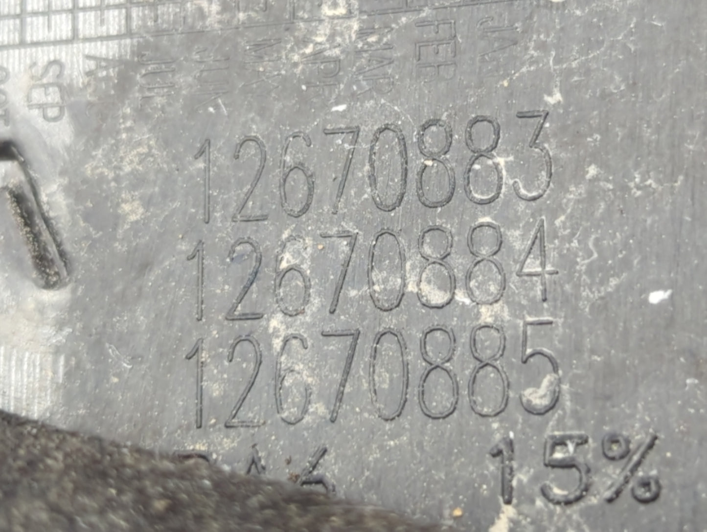 2017 Gmc Canyon Engine Cover - Oemusedautoparts1.com