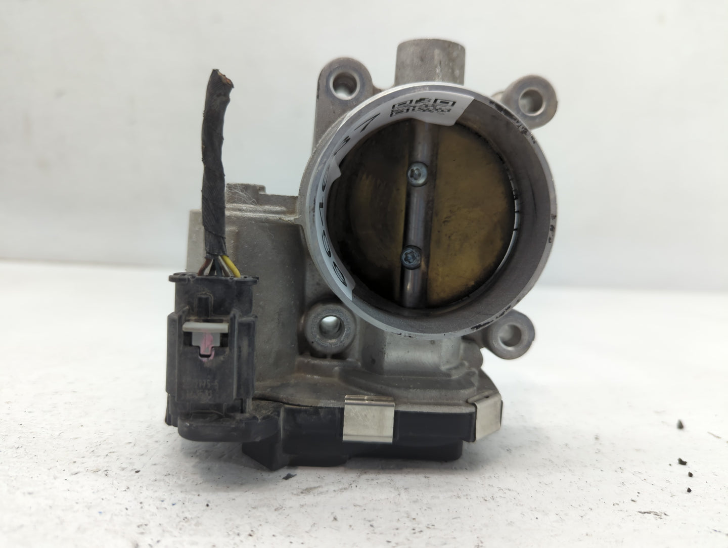 2016-2022 Gmc Canyon Throttle Body P/N:12670830AA Fits Fits 2016 2017 2018 2019 2020 2021 2022 OEM Used Auto Parts - Oemused