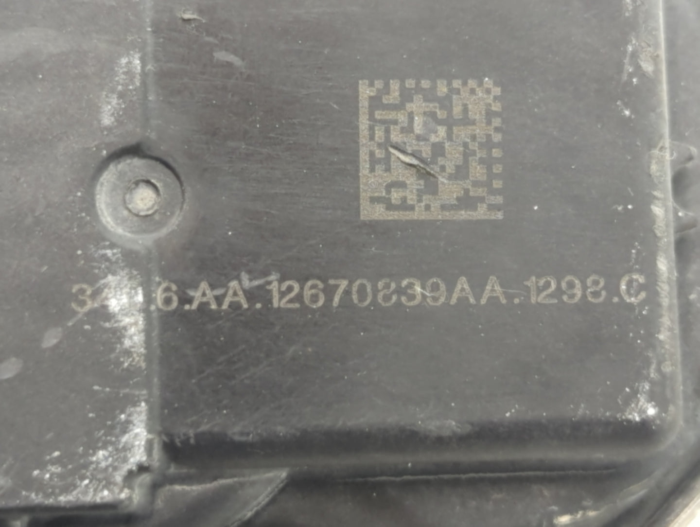2016-2022 Gmc Canyon Throttle Body P/N:12670830AA Fits Fits 2016 2017 2018 2019 2020 2021 2022 OEM Used Auto Parts - Oemused