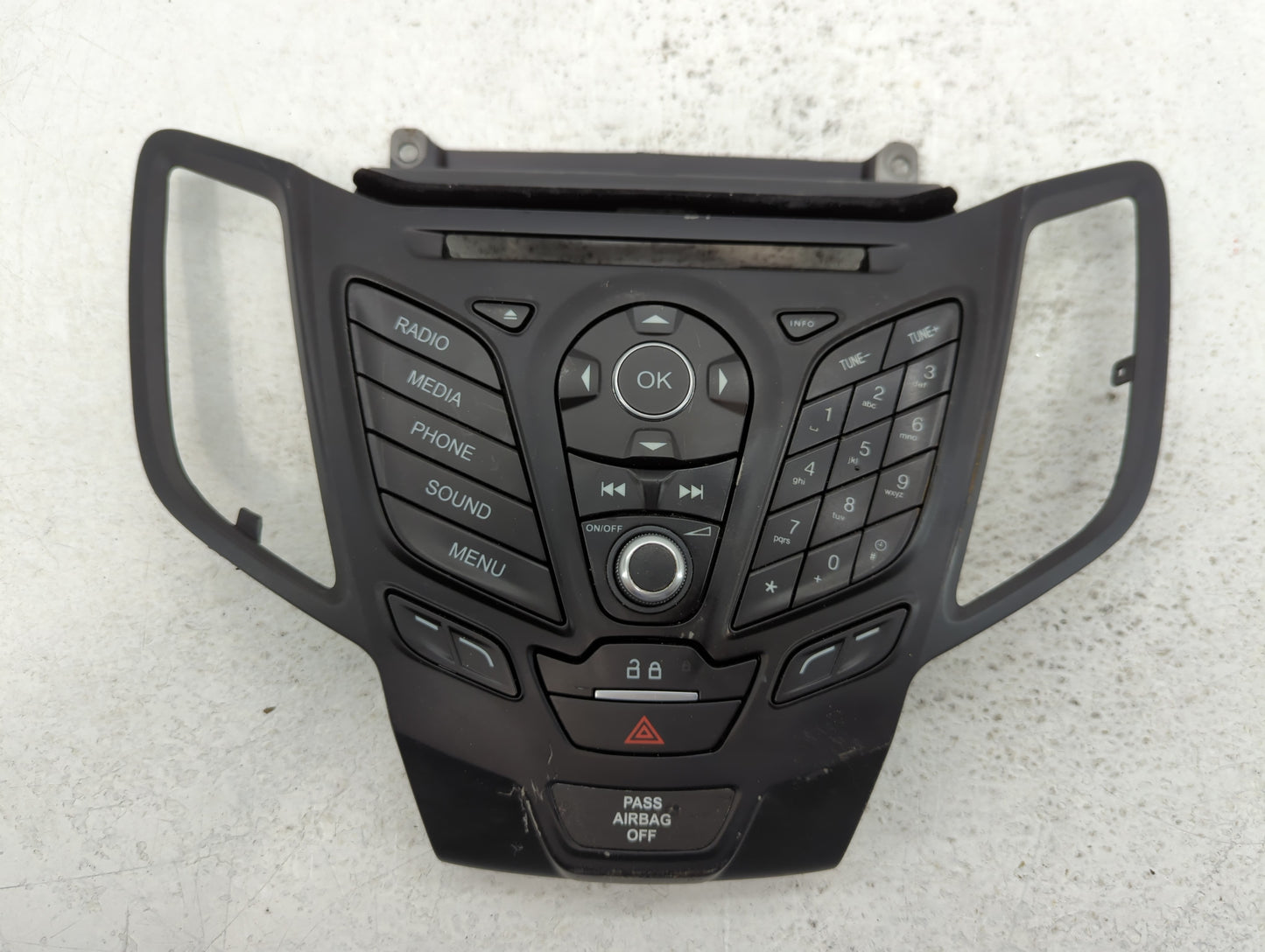 2017-2019 Gmc Canyon Am Fm Cd Player Radio Receiver - Oemusedautoparts1.com