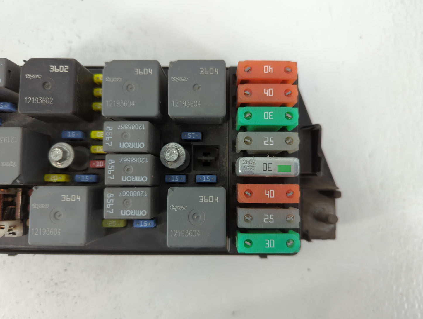 2015-2017 Gmc Canyon Fusebox Fuse Box Panel Relay Module P/N:13 255 300 >PA66-GF14< Fits Fits 2015 2016 2017 2019 OEM Used A