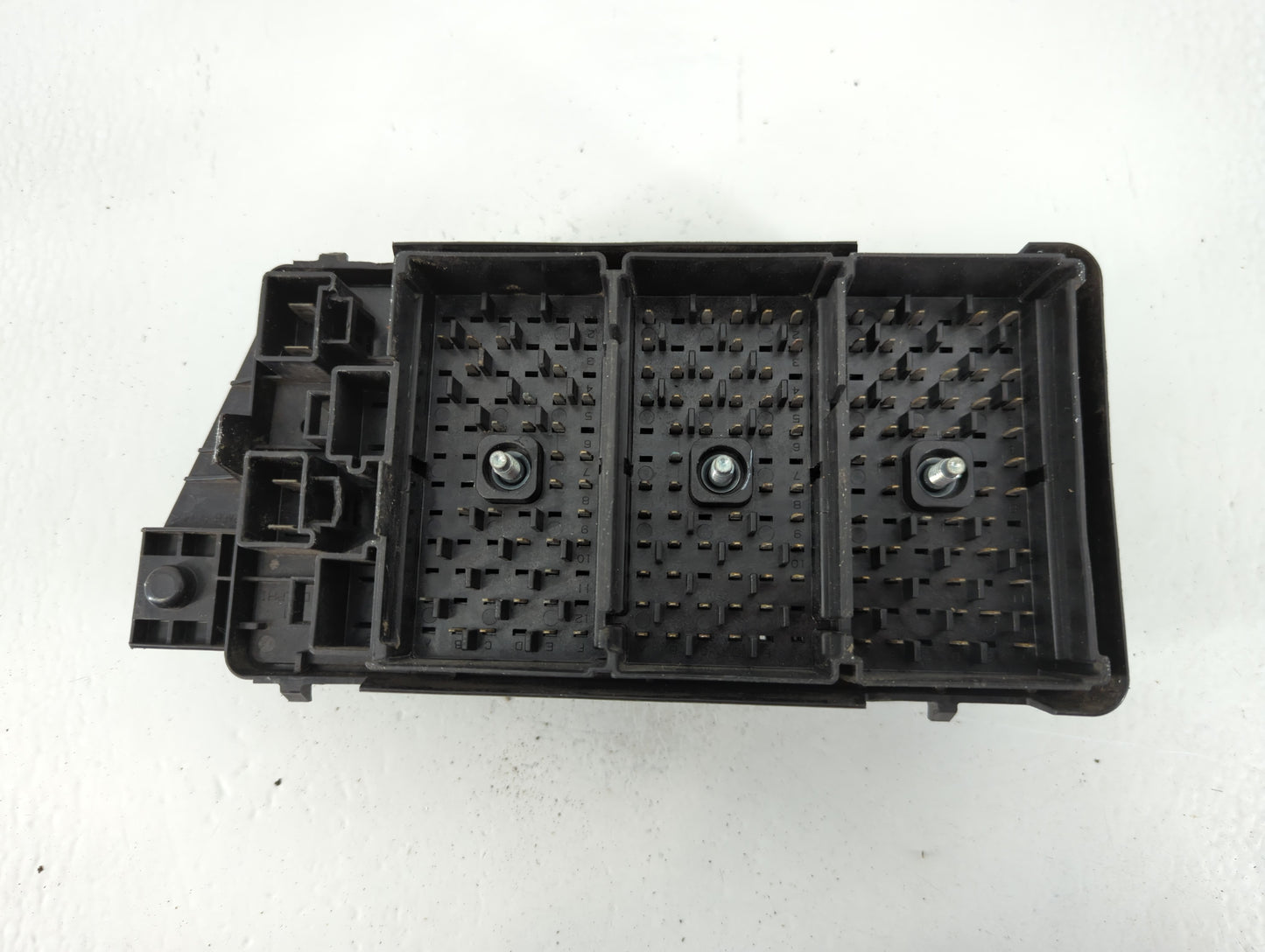 2015-2017 Gmc Canyon Fusebox Fuse Box Panel Relay Module P/N:13 255 300 >PA66-GF14< Fits Fits 2015 2016 2017 2019 OEM Used A