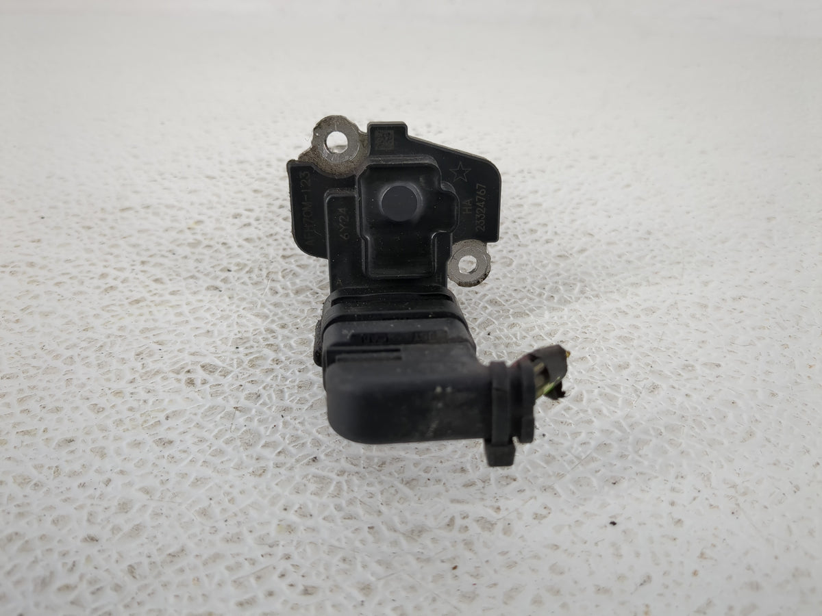2017-2019 Gmc Savana 2500 Mass Air Flow Meter Maf Sensor - Oemusedautoparts1.com