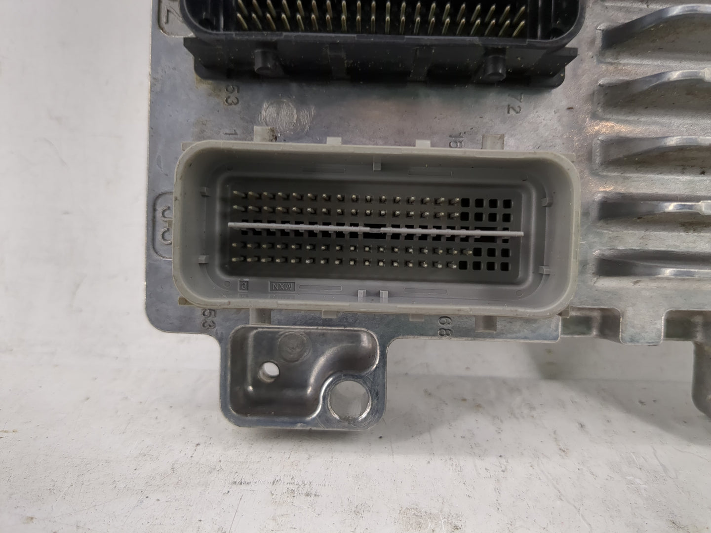 2017-2019 Gmc Savana 2500 PCM Engine Control Computer ECU ECM PCU OEM P/N:12677671 Fits Fits 2017 2018 2019 2020 2021 OEM Us
