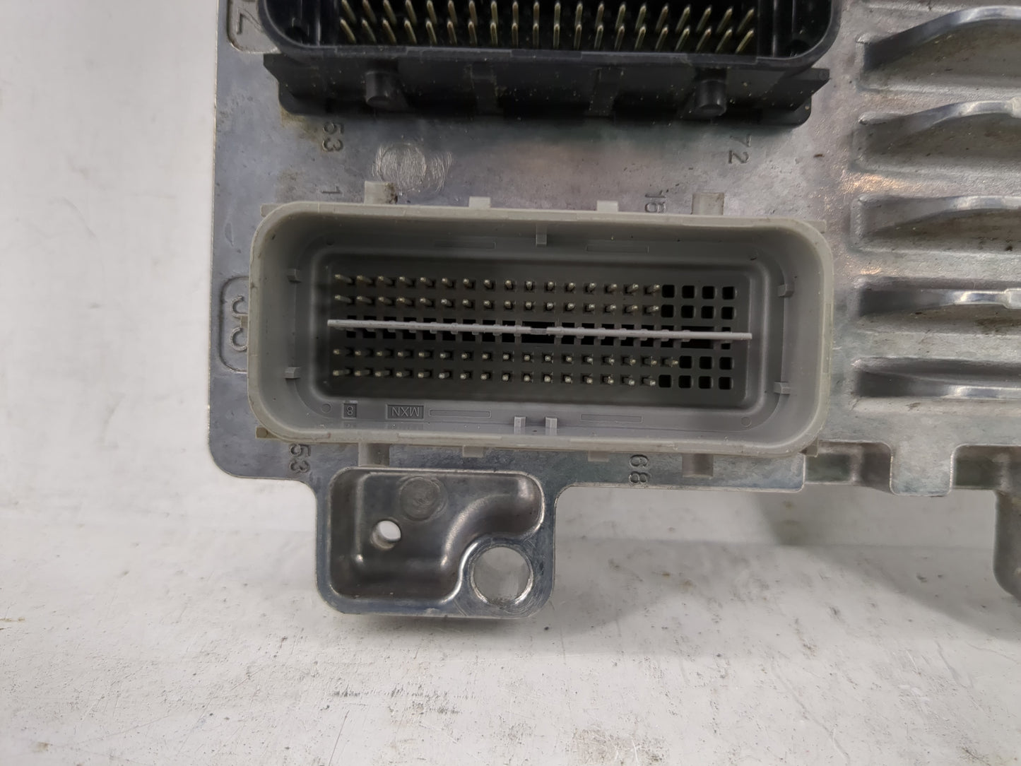 2017-2019 Gmc Savana 2500 PCM Engine Control Computer ECU ECM PCU OEM P/N:12677671 Fits Fits 2017 2018 2019 2020 2021 OEM Us