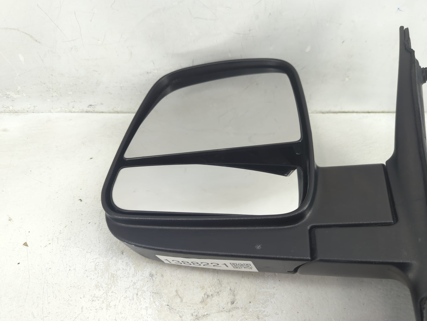 2008-2019 Gmc Savana 2500 Driver Side View Mirror - Left Door Mirror OEM Used - Oemusedautoparts1.com
