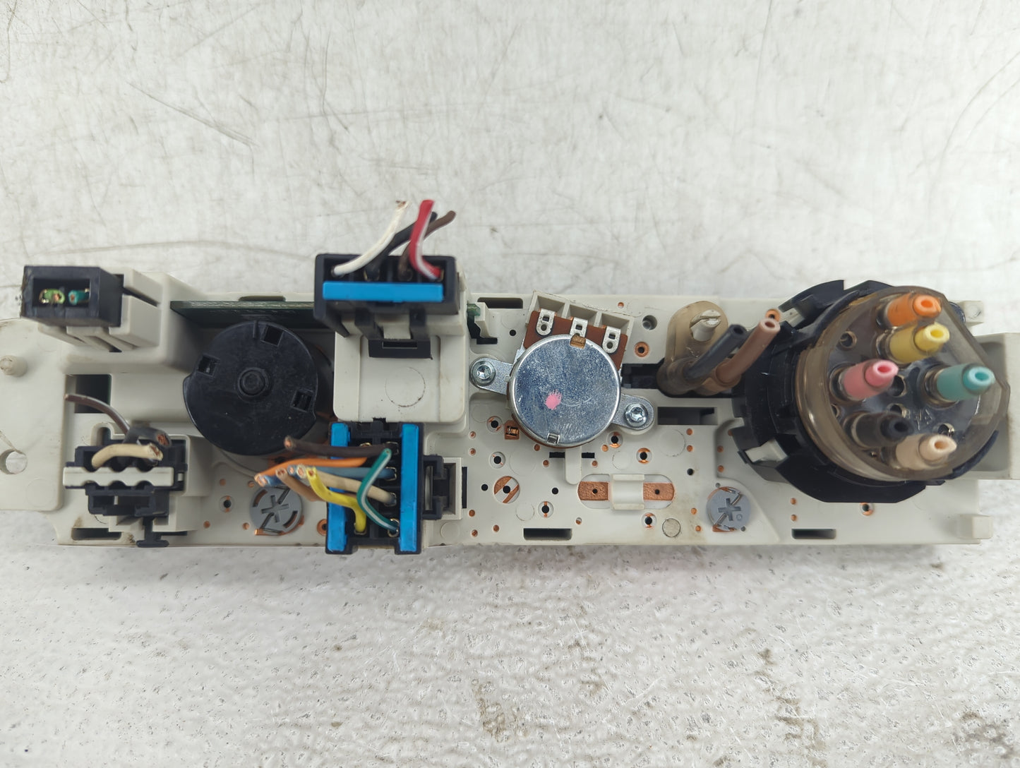 2008-2019 Gmc Savana 2500 Climate Control Module Temperature AC/Heater Replacement Fits OEM Used Auto Parts - Oemusedautopar