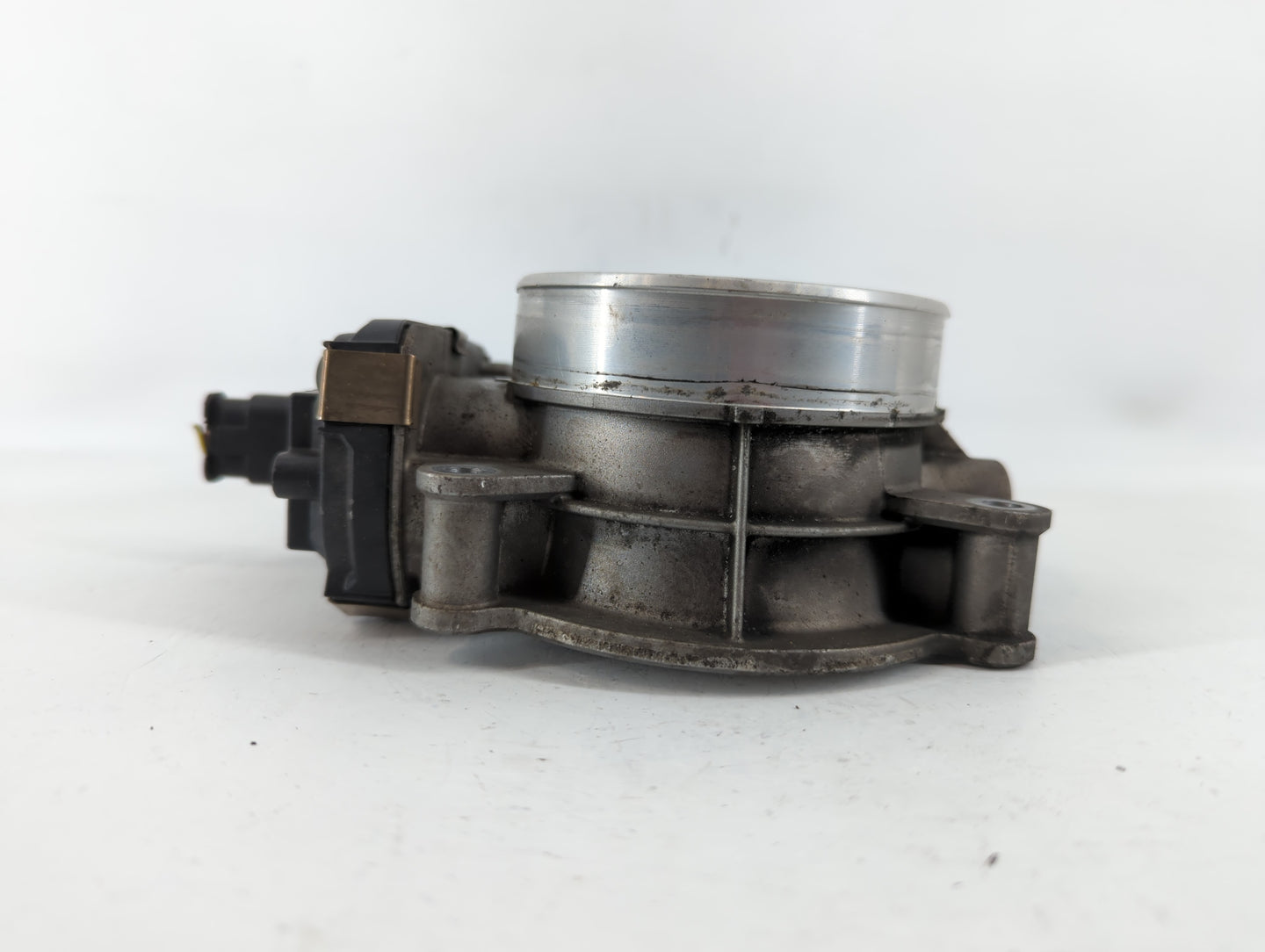2016-2019 Gmc Savana 2500 Throttle Body P/N:12678312 Fits Fits 2014 2015 2016 2017 2018 2019 2020 2021 2022 OEM Used Auto Pa