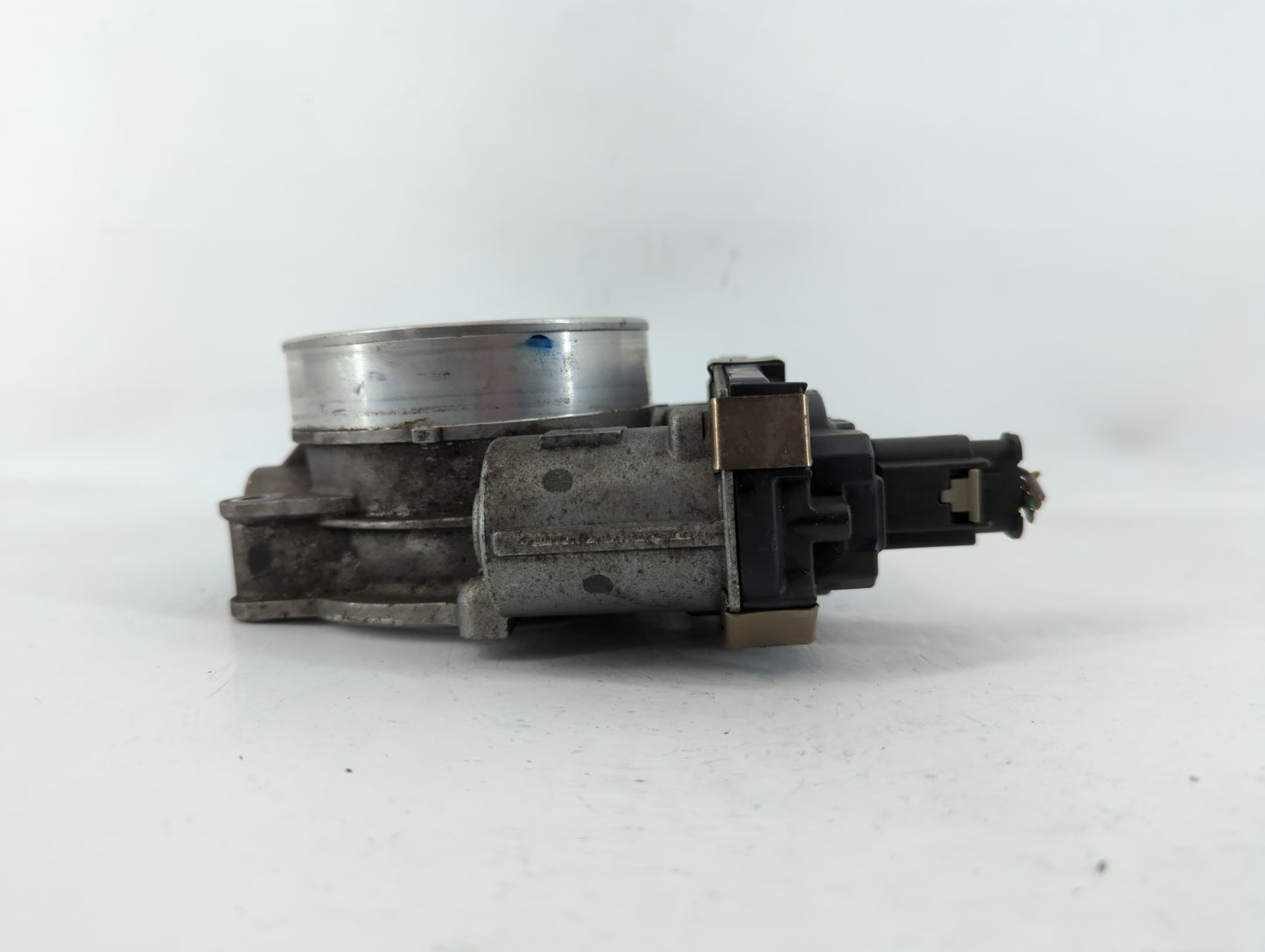 2016-2019 Gmc Savana 2500 Throttle Body P/N:12678312 Fits Fits 2014 2015 2016 2017 2018 2019 2020 2021 2022 OEM Used Auto Pa