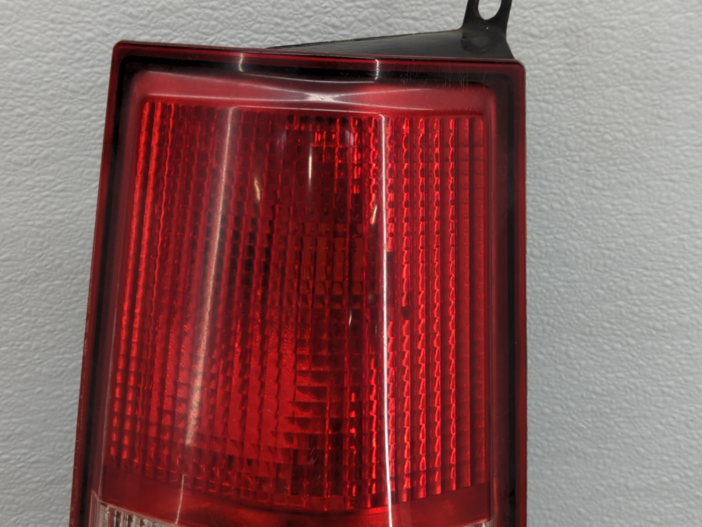 2003-2019 Gmc Savana 2500 Tail Light Assembly Passenger Right OEM P/N:20338320 Fits OEM Used Auto Parts - Oemusedautoparts1.