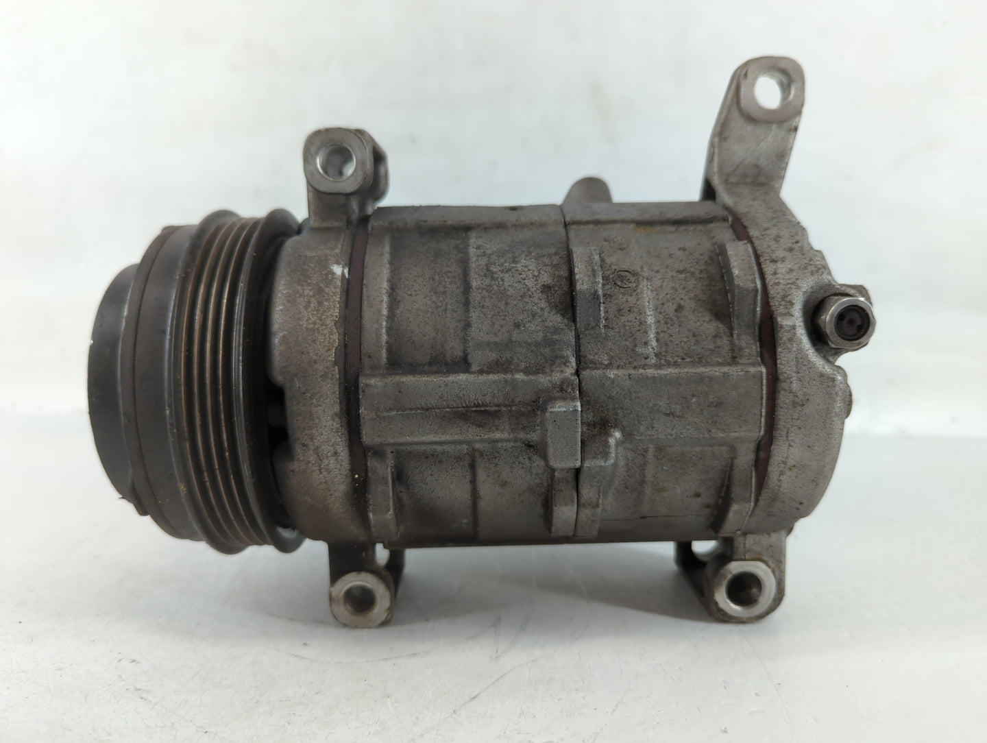 2017-2019 Gmc Savana 2500 Air Conditioning A/c Ac Compressor Oem - Oemusedautoparts1.com