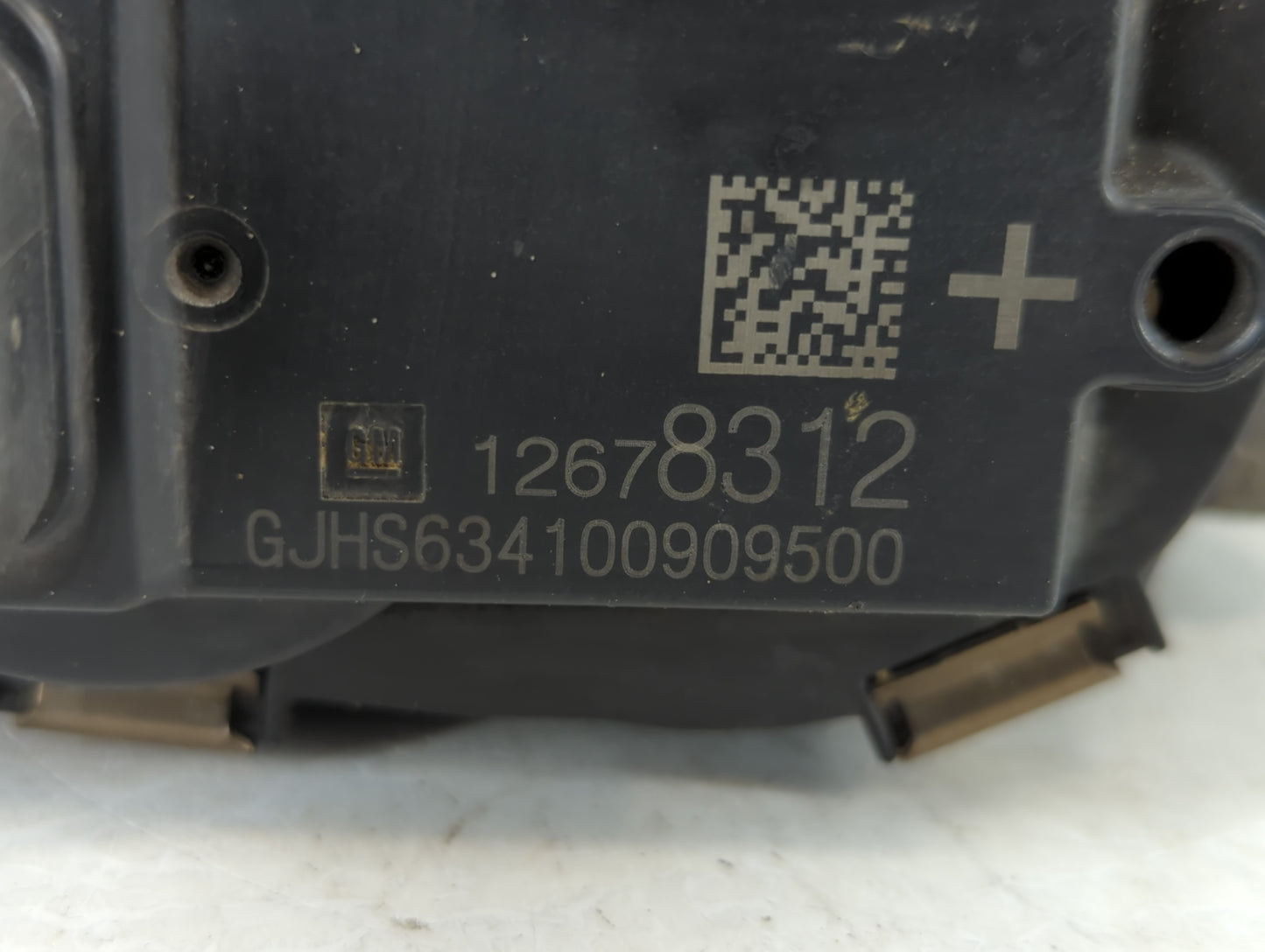 2016-2019 Gmc Savana 2500 Throttle Body P/N:12678312 Fits Fits 2014 2015 2016 2017 2018 2019 2020 2021 2022 OEM Used Auto Pa