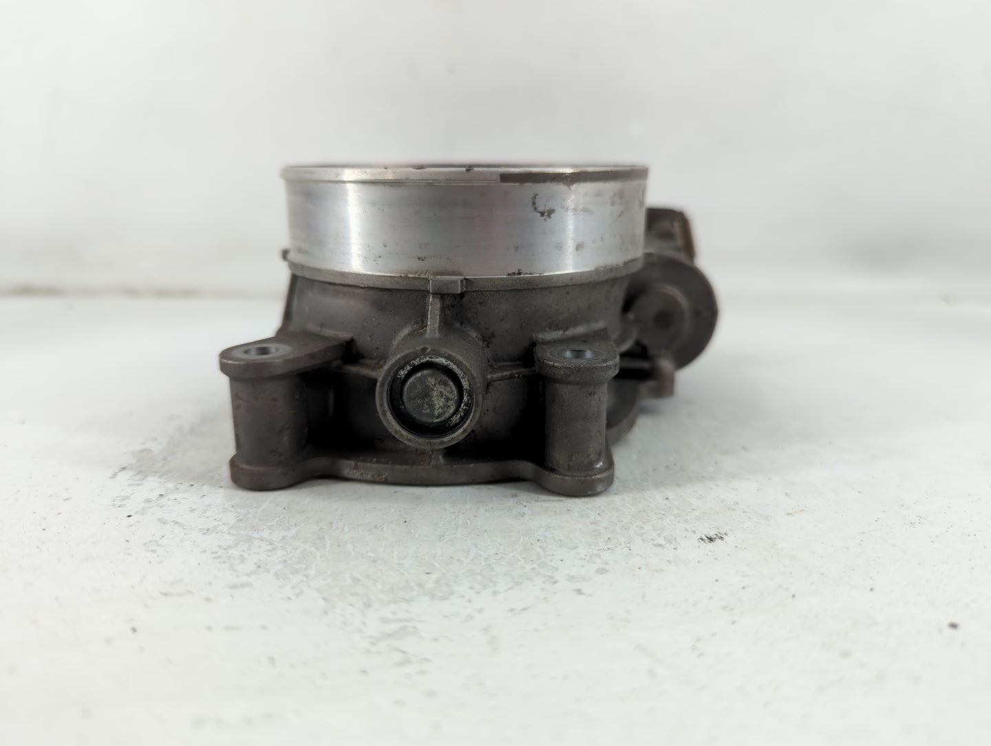 2016-2019 Gmc Savana 2500 Throttle Body P/N:12678312 Fits Fits 2014 2015 2016 2017 2018 2019 2020 2021 2022 OEM Used Auto Pa