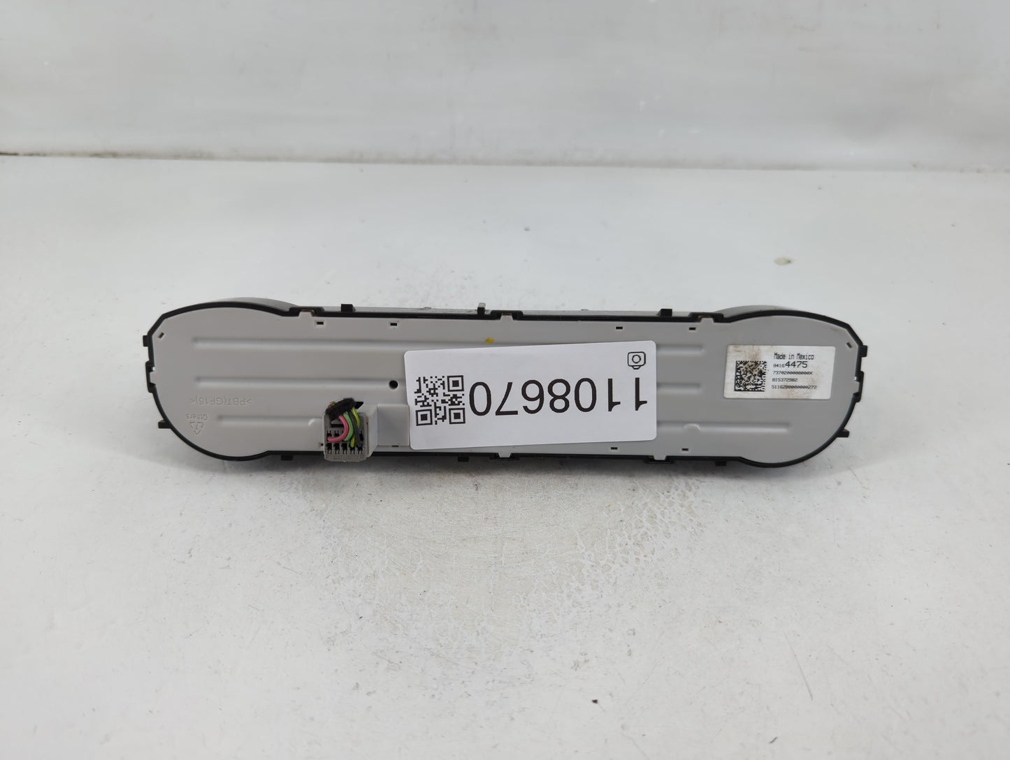 2017-2019 Gmc Sierra 1500 Climate Control Module Temperature AC/Heater Replacement P/N:84164475 Fits OEM Used Auto Parts - O