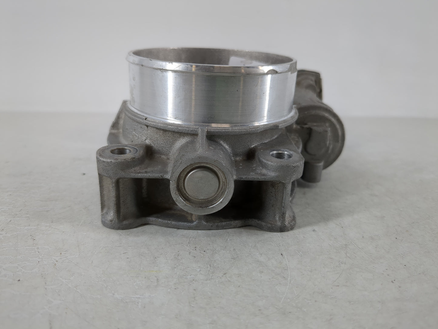 2014-2022 Gmc Sierra 1500 Throttle Body P/N:12676296AA Fits Fits 2014 2015 2016 2017 2018 2019 2020 2021 2022 OEM Used Auto 