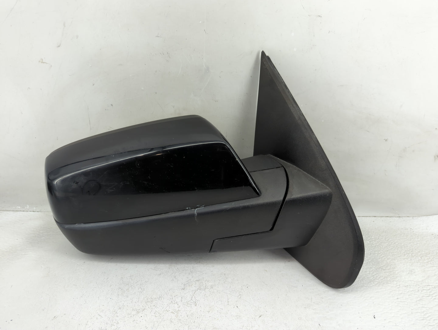 2014-2019 Gmc Sierra 1500 Passenger Side View Mirror - Right Door Mirror OEM Used - Oemusedautoparts1.com