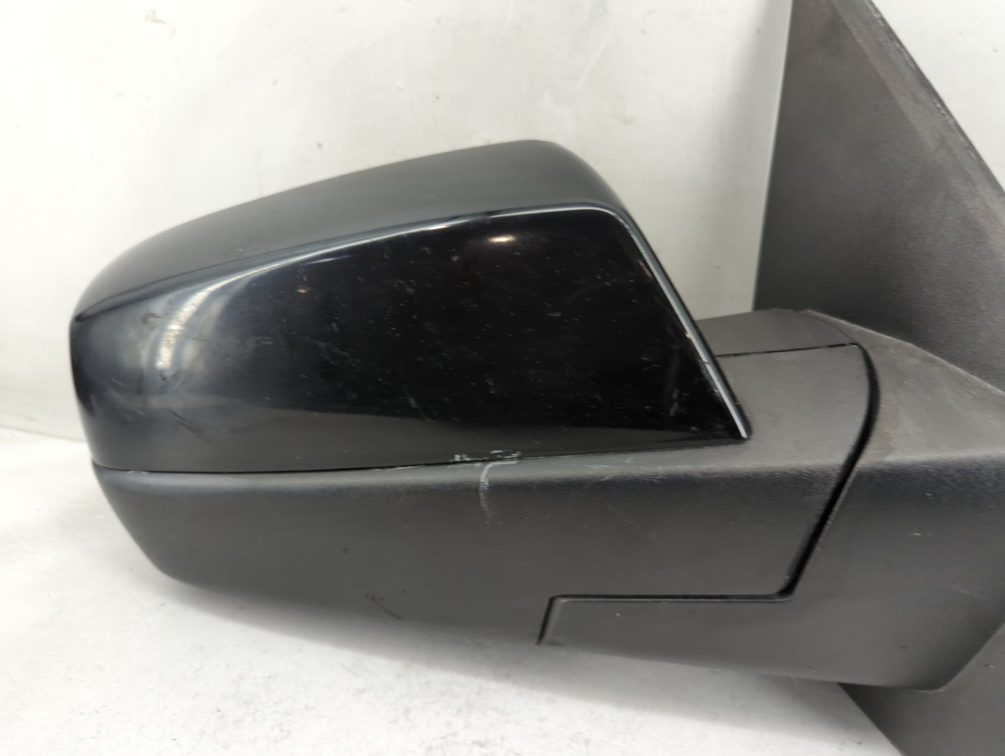2014-2019 Gmc Sierra 1500 Passenger Side View Mirror - Right Door Mirror OEM Used - Oemusedautoparts1.com