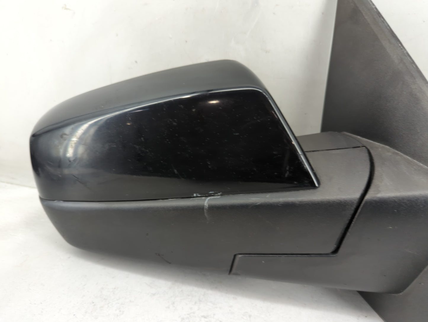 2014-2019 Gmc Sierra 1500 Passenger Side View Mirror - Right Door Mirror OEM Used - Oemusedautoparts1.com