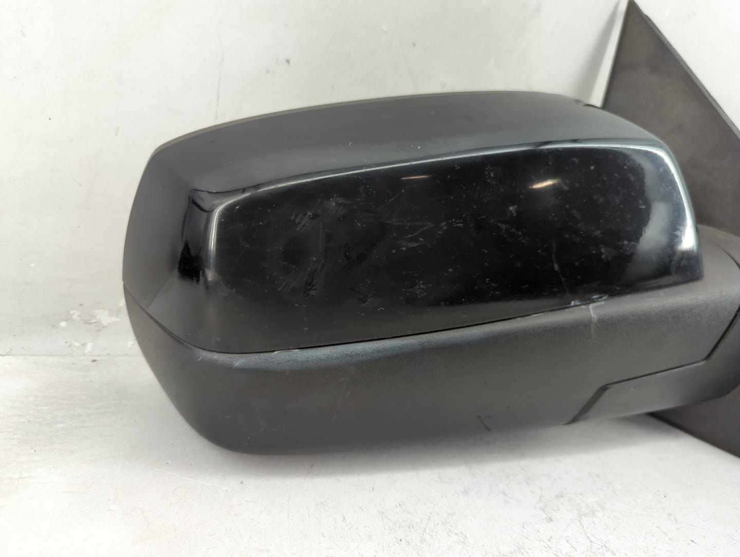 2014-2019 Gmc Sierra 1500 Passenger Side View Mirror - Right Door Mirror OEM Used - Oemusedautoparts1.com