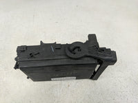 2017-2019 Gmc Sierra 1500 Fusebox Fuse Box Panel Relay Module Fits Fits 2017 2018 2019 OEM Used Auto Parts - Oemusedautopart