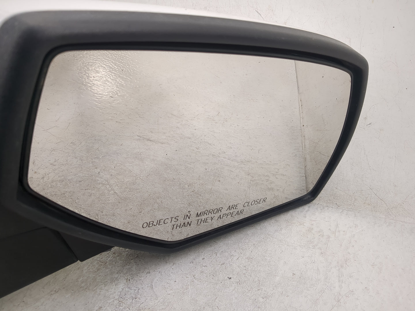 2014-2019 Gmc Sierra 1500 Passenger Side View Mirror - Right Door Mirror OEM Used - Oemusedautoparts1.com