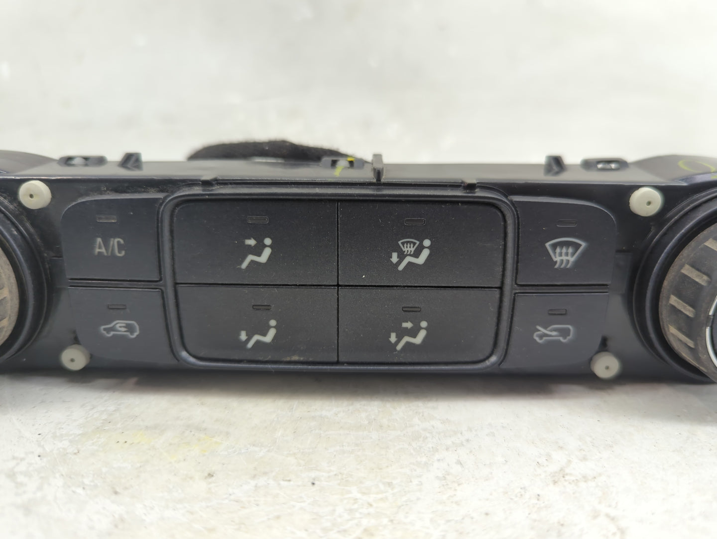 2017-2019 Gmc Sierra 1500 Climate Control Module Temperature AC/Heater Replacement P/N:815372982 84164473 Fits OEM Used Auto