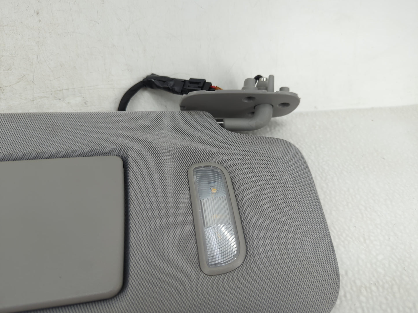 2014-2019 Gmc Sierra 1500 Sun Visor Shade Replacement Passenger Right Mirror Fits Fits 2014 2015 2016 2017 2018 2019 OEM Use
