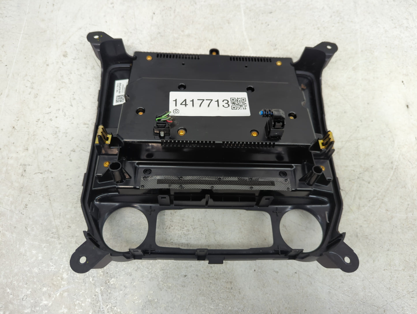 2017 Gmc Sierra 1500 Climate Control Module Temperature AC/Heater Replacement P/N:815372982 84096258 Fits OEM Used Auto Part