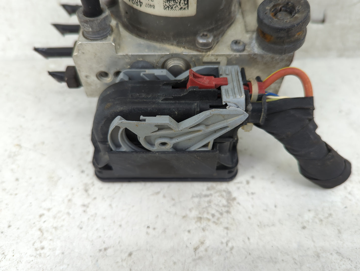 2017-2019 Gmc Sierra 1500 ABS Pump Control Module Replacement Fits Fits 2017 2018 2019 2020 OEM Used Auto Parts - Oemusedaut