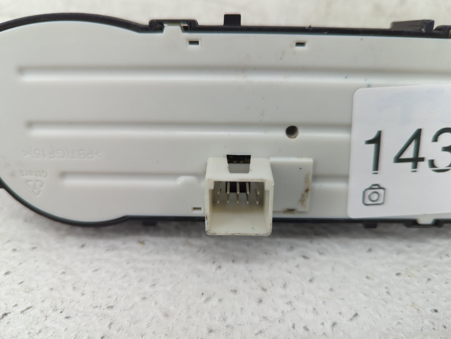2017-2019 Gmc Sierra 1500 Climate Control Module Temperature AC/Heater Replacement P/N:84164476 Fits OEM Used Auto Parts - O