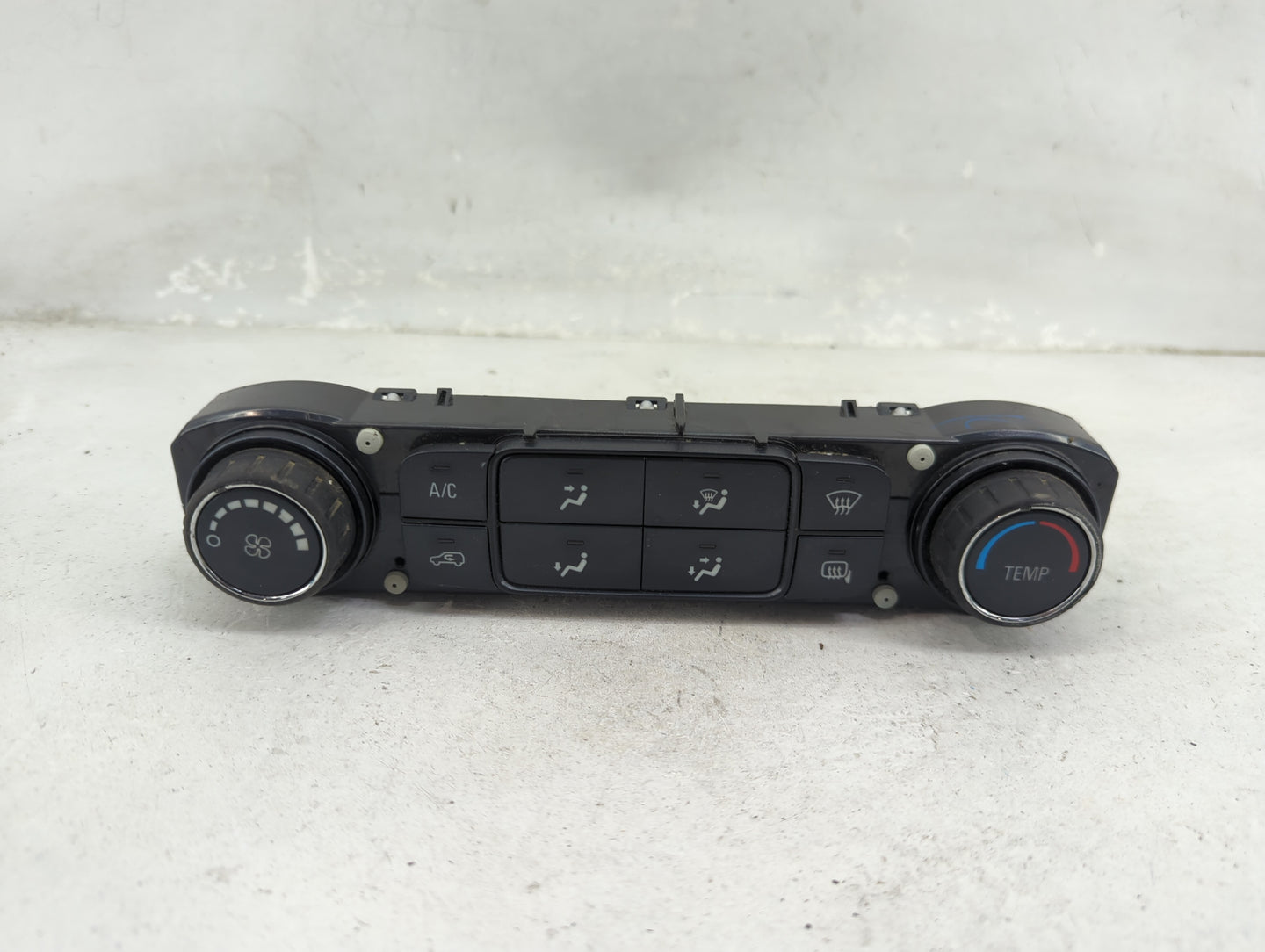 2017 Gmc Sierra 1500 Climate Control Module Temperature AC/Heater Replacement P/N:22171500000044444 815372982 Fits OEM Used 