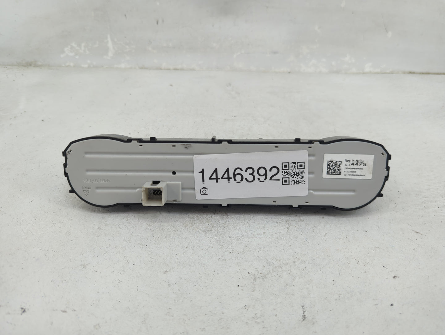 2017 Gmc Sierra 1500 Climate Control Module Temperature AC/Heater Replacement P/N:22171500000044444 815372982 Fits OEM Used 