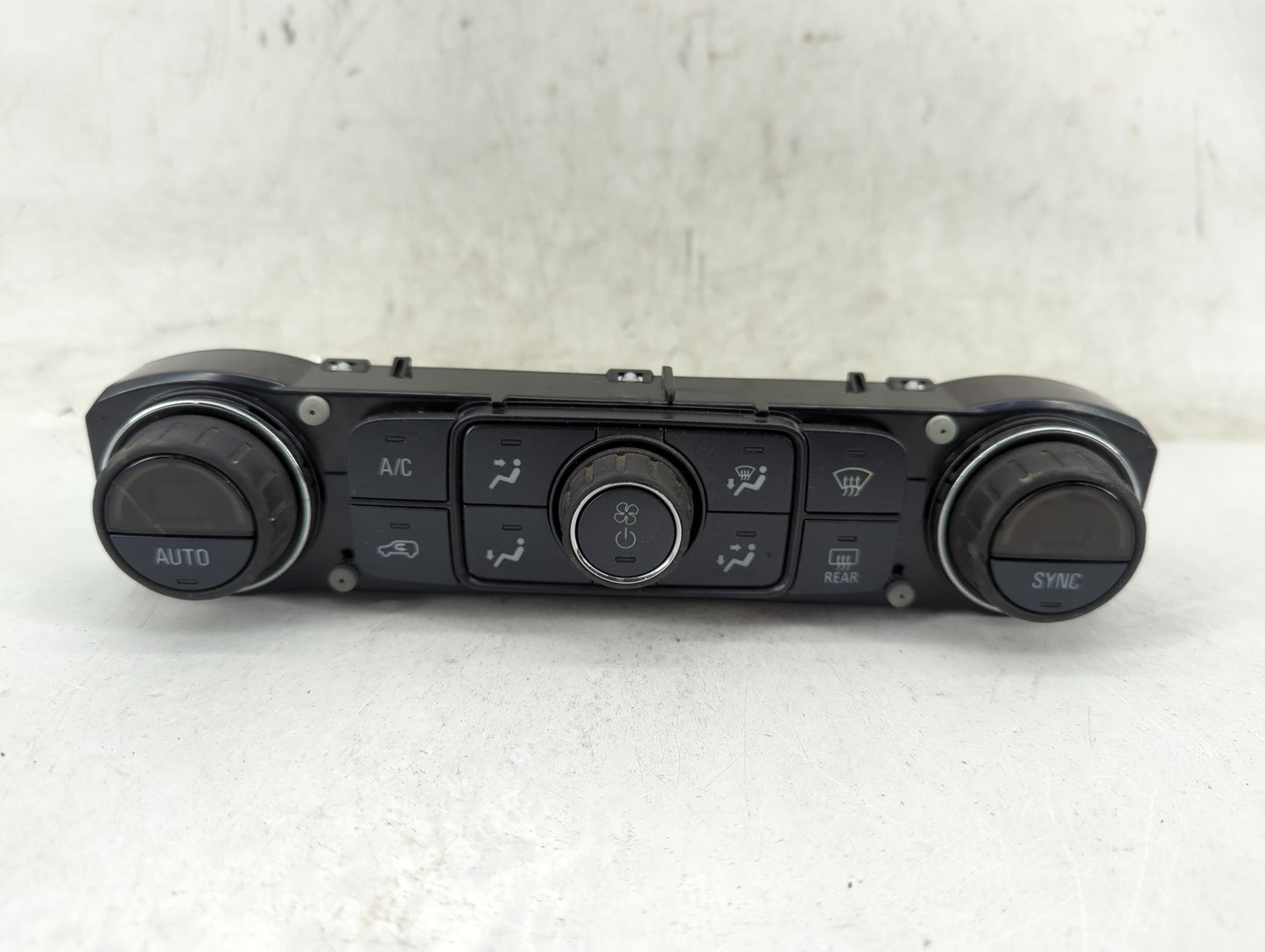 2017-2019 Gmc Sierra 1500 Climate Control Module Temperature AC/Heater Replacement P/N:84164476 815372982 Fits OEM Used Auto