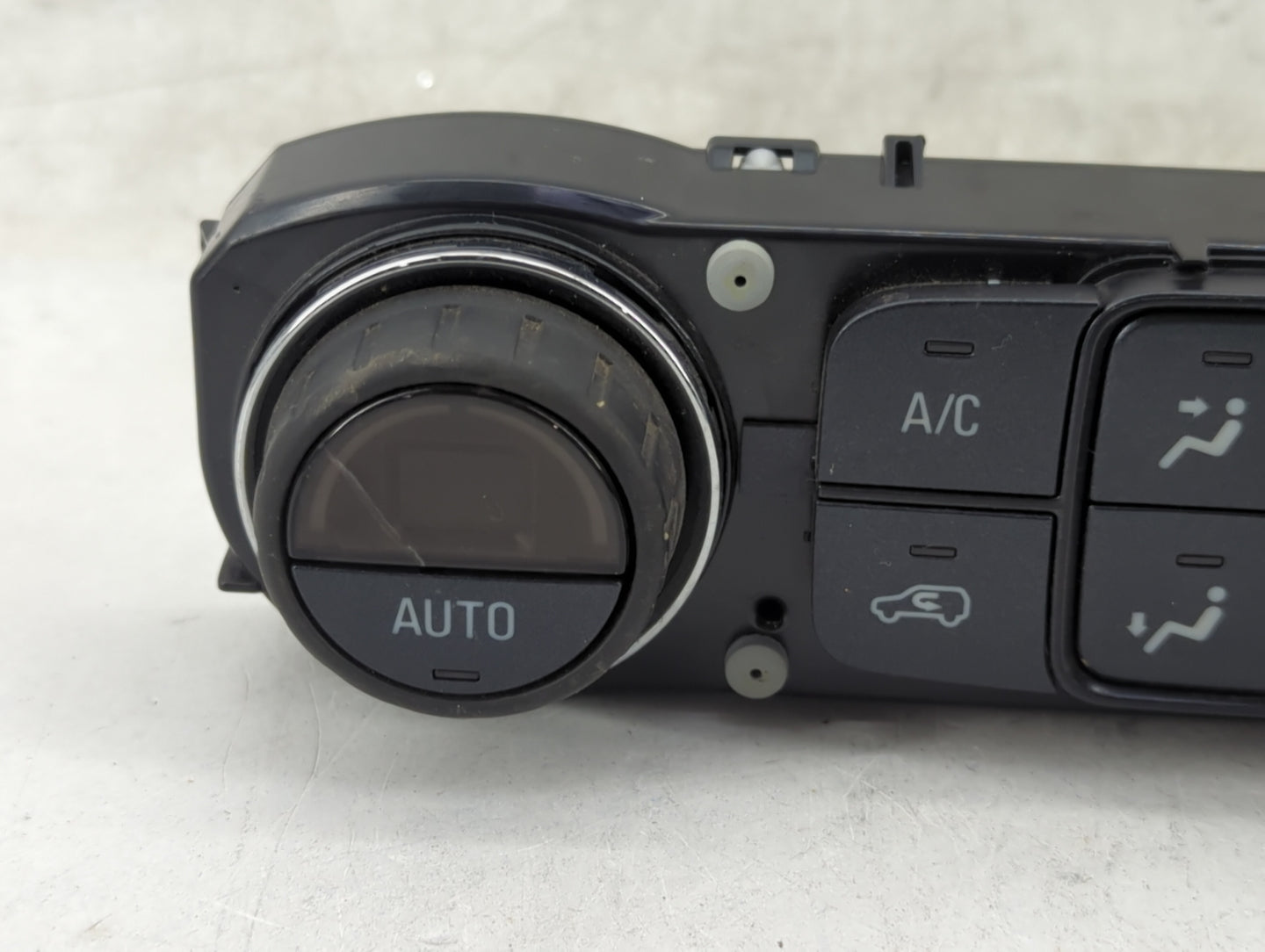 2017-2019 Gmc Sierra 1500 Climate Control Module Temperature AC/Heater Replacement P/N:84164476 815372982 Fits OEM Used Auto