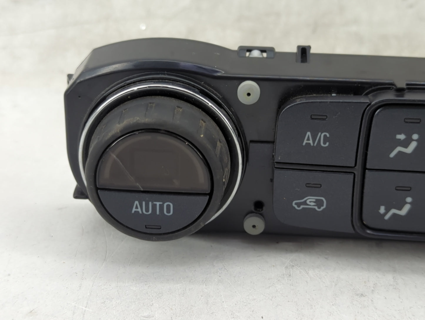 2017-2019 Gmc Sierra 1500 Climate Control Module Temperature AC/Heater Replacement P/N:84164476 815372982 Fits OEM Used Auto