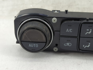 2017-2019 Gmc Sierra 1500 Climate Control Module Temperature AC/Heater Replacement P/N:84164476 815372982 Fits OEM Used Auto Parts