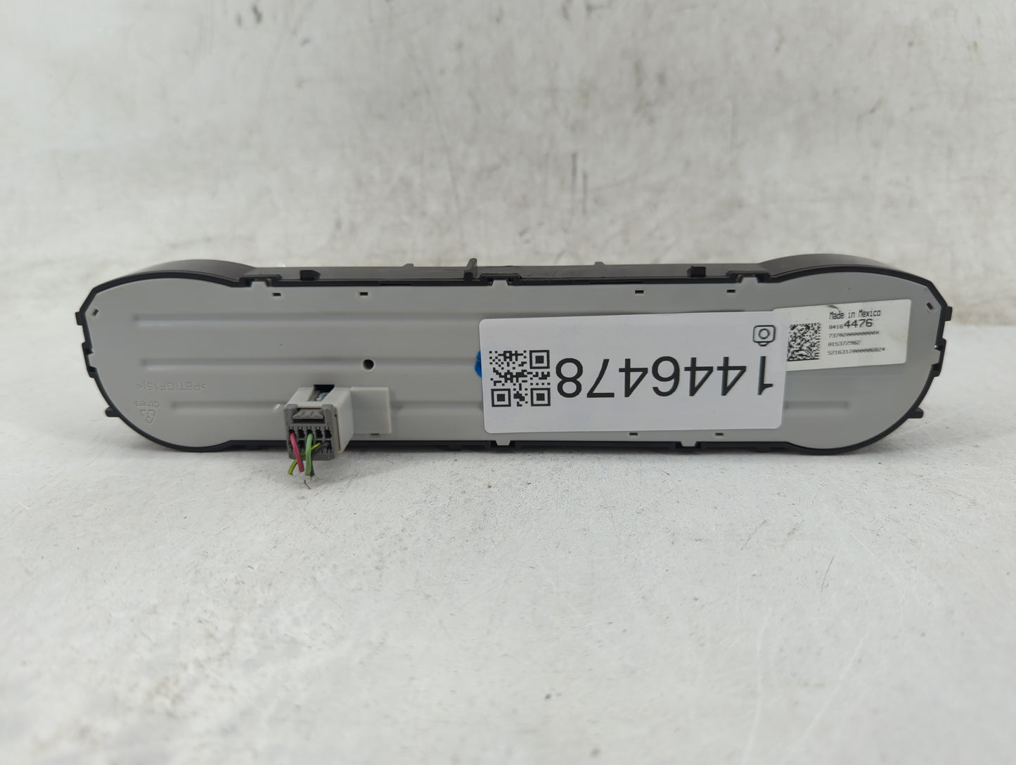 2017-2019 Gmc Sierra 1500 Climate Control Module Temperature AC/Heater Replacement P/N:84164476 815372982 Fits OEM Used Auto