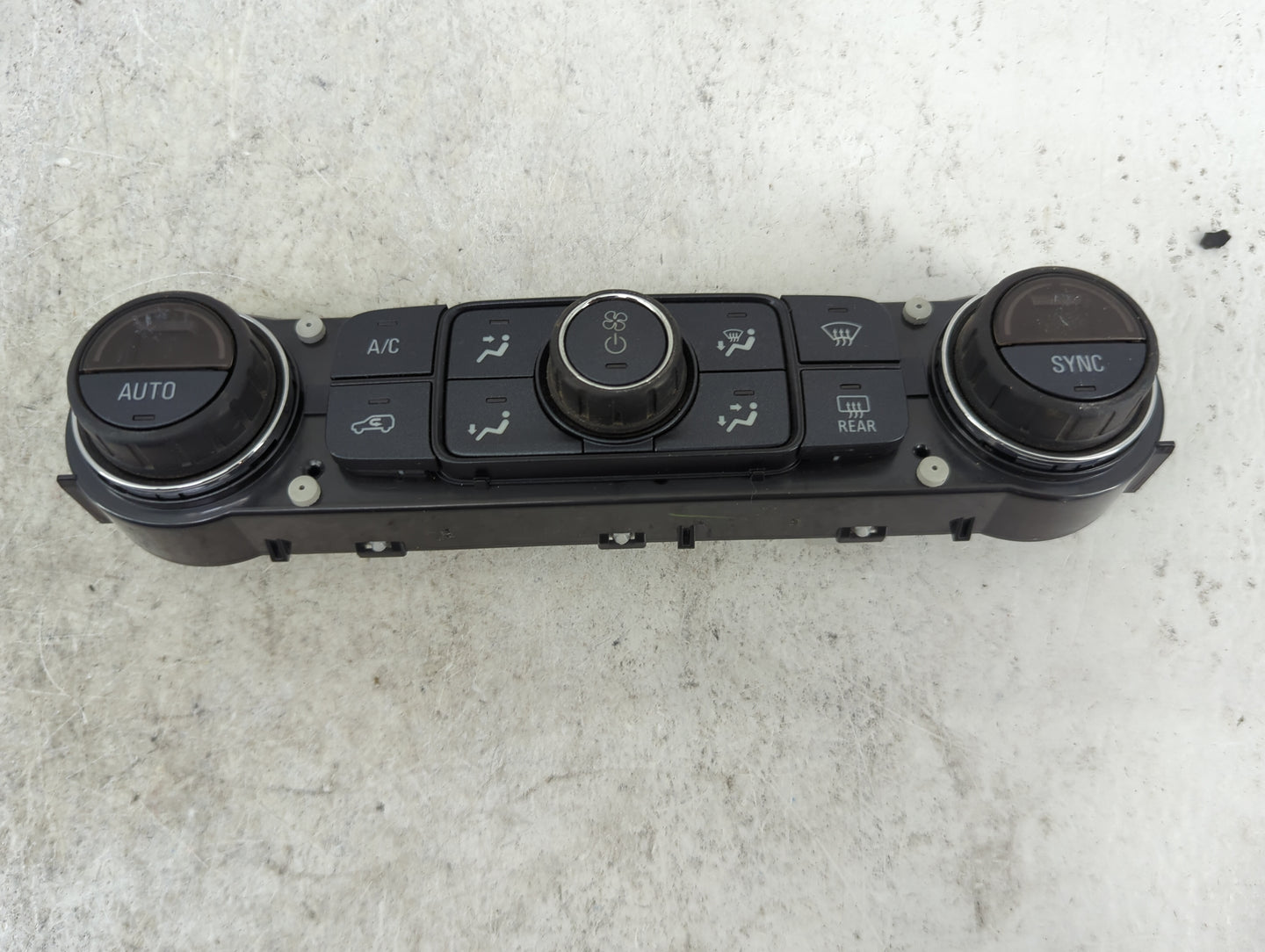2017-2019 Gmc Sierra 1500 Climate Control Module Temperature AC/Heater Replacement P/N:84258726 815372982 Fits OEM Used Auto