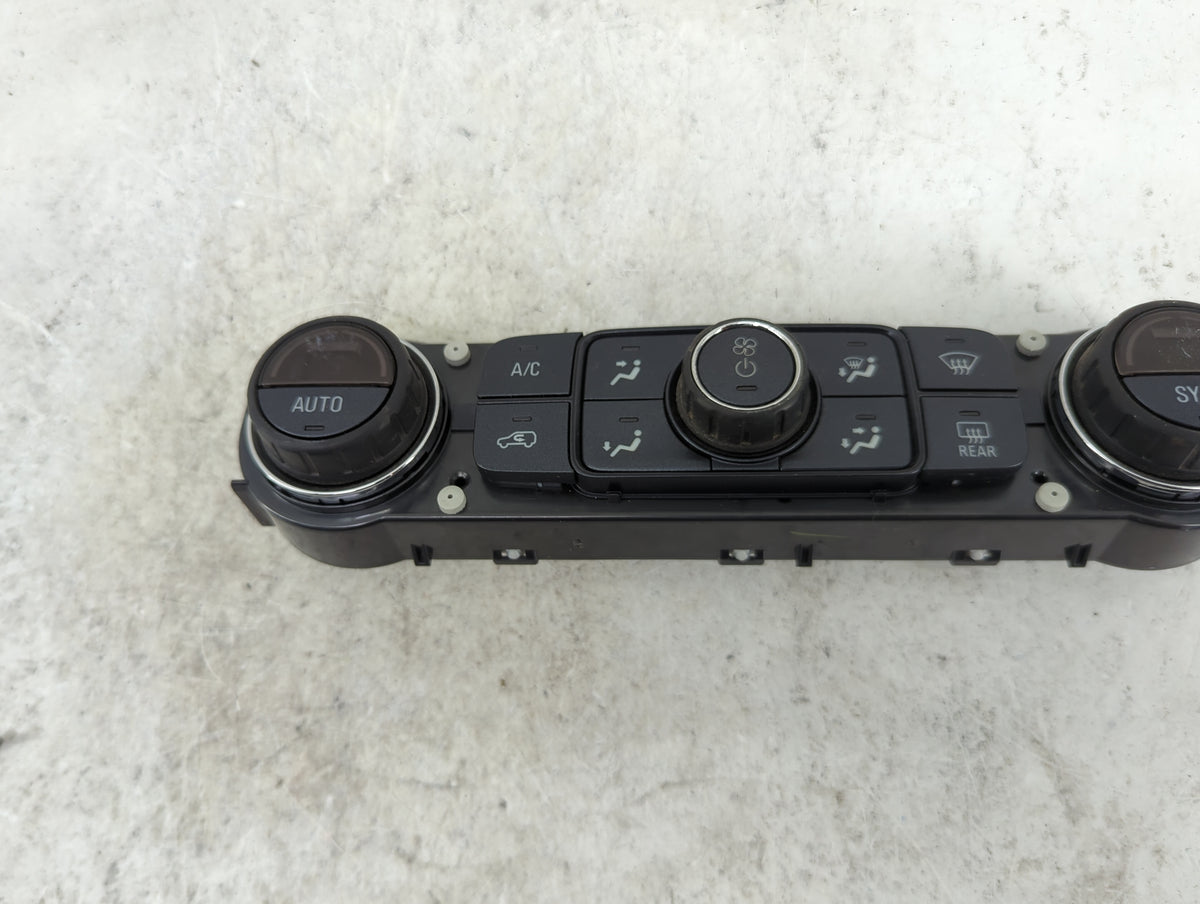 2017-2019 Gmc Sierra 1500 Climate Control Module Temperature AC/Heater Replacement P/N:84258726 815372982 Fits OEM Used Auto