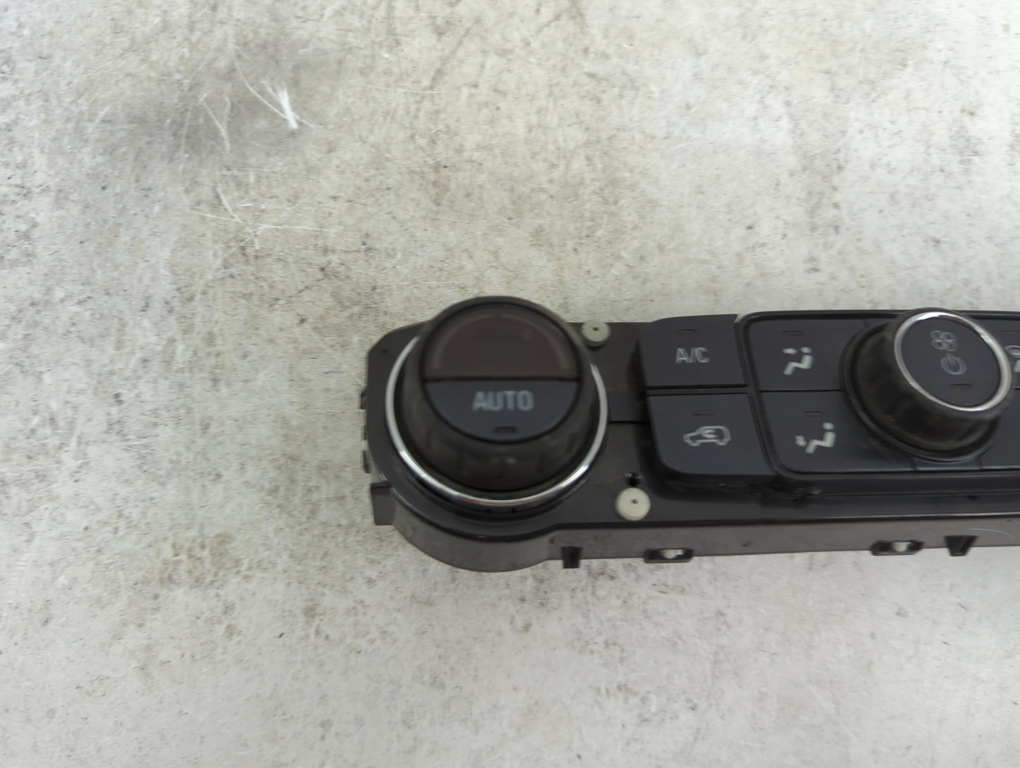 2017-2019 Gmc Sierra 1500 Climate Control Module Temperature AC/Heater Replacement P/N:84164476 815372982 Fits OEM Used Auto