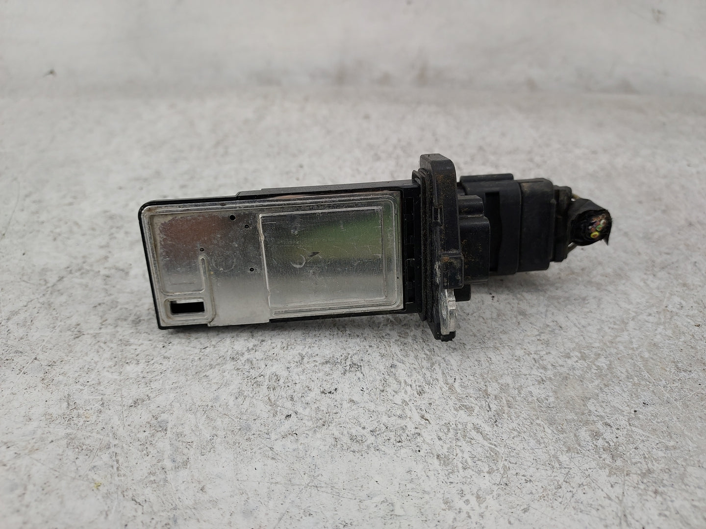 2014-2019 Gmc Sierra 1500 Mass Air Flow Meter Maf 1486091 - Oemusedautoparts1.com