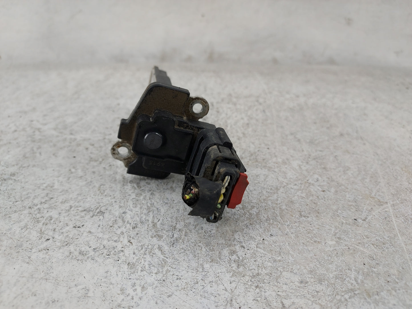 2014-2019 Gmc Sierra 1500 Mass Air Flow Meter Maf 1486091 - Oemusedautoparts1.com