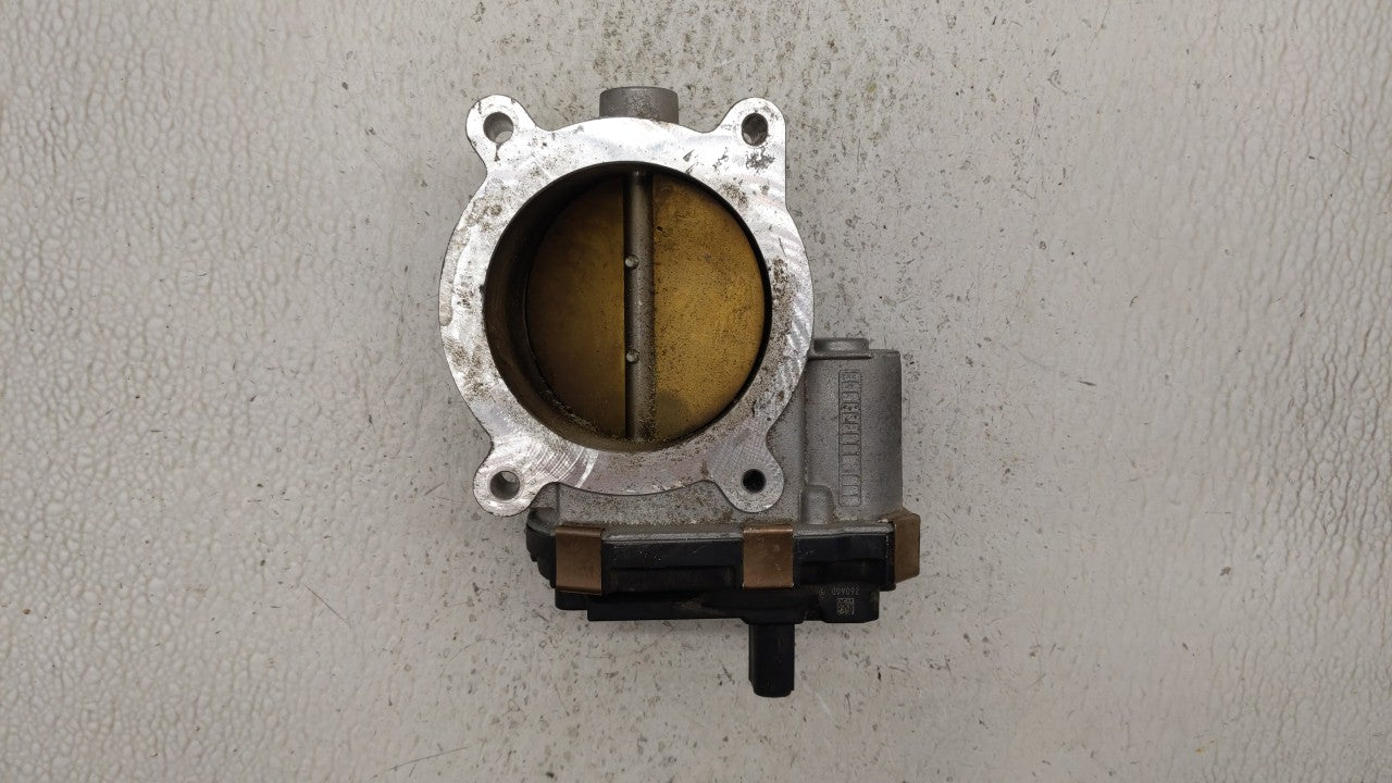 2014-2018 Gmc Sierra 1500 Throttle Body P/N:12678224 12617792 Fits Fits 2014 2015 2016 2017 2018 2019 OEM Used Auto Parts - 