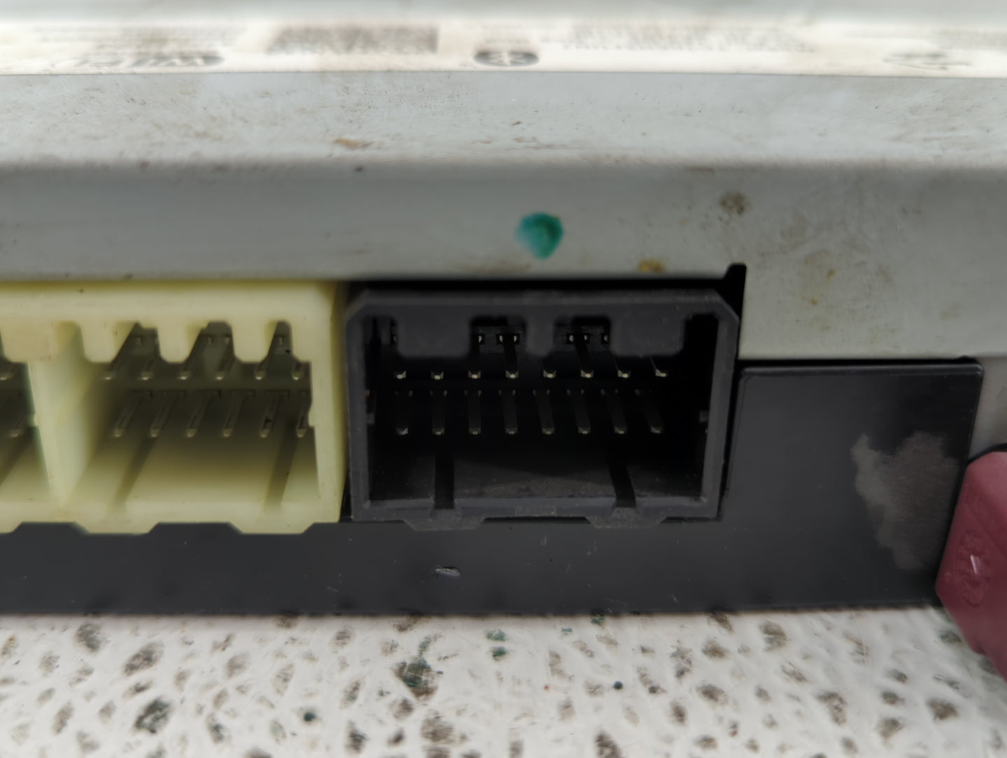 2017-2017 Gmc Sierra 1500 Chassis Control Module Ccm Bcm Body Control - Oemusedautoparts1.com