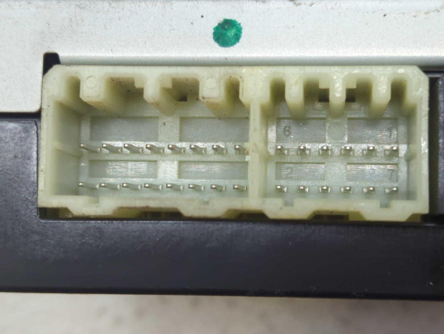 2017-2017 Gmc Sierra 1500 Chassis Control Module Ccm Bcm Body Control - Oemusedautoparts1.com