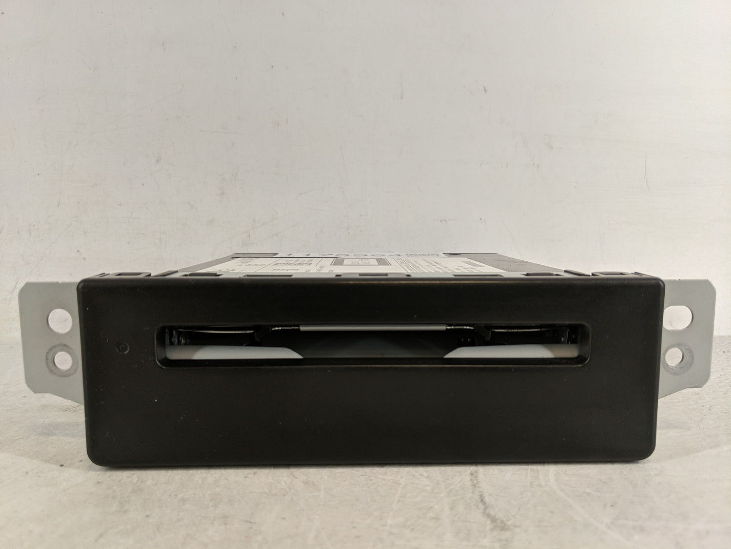 2017 Gmc Sierra 1500 Classic Radio AM FM Cd Player Receiver Replacement P/N:84016435 Fits Fits 2015 2016 2018 2019 2020 OEM 